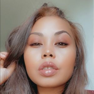 Meet your Posher, Christiana